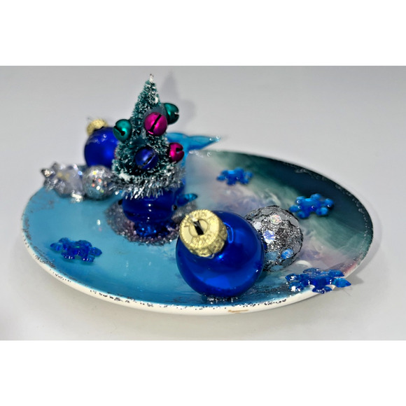 Vintage Mini Hand Blown Glass Blue Christmas Whale "Swimming in Snowflakes"OOAK - Picture 8 of 16